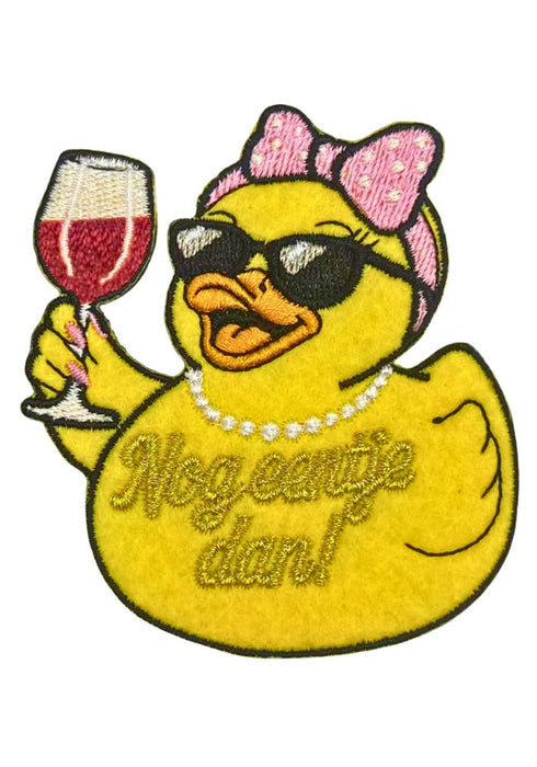 Nog Eentje Dan Girly - Carnavals Embleem